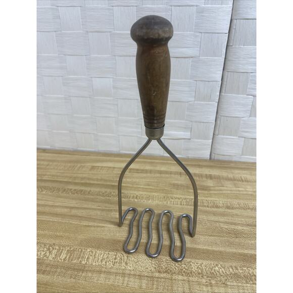 Vintage Wood Handle Stainless Steel Primitive Potato Masher Kitchen Utensil 9.5” - Picture 3 of 7